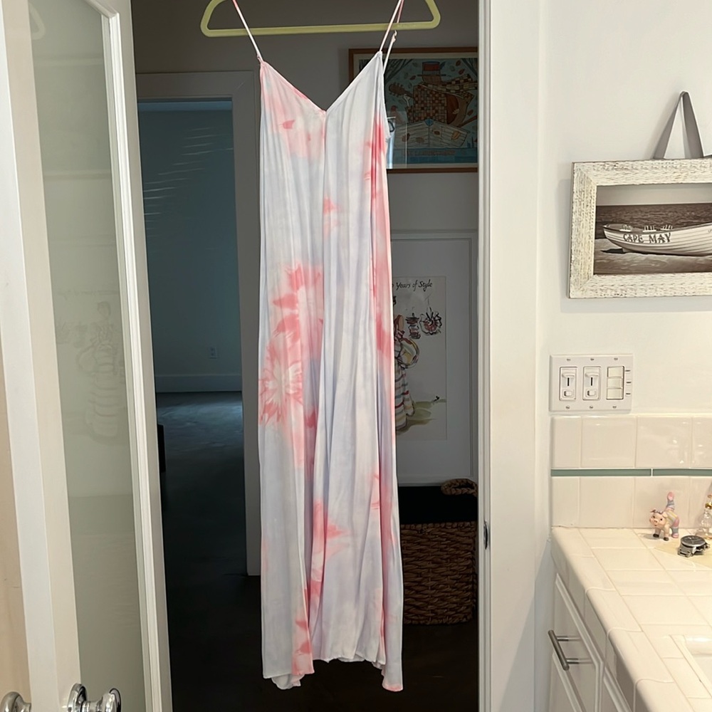 Zara Beautiful Watercolor Dress Size Small Never Worn